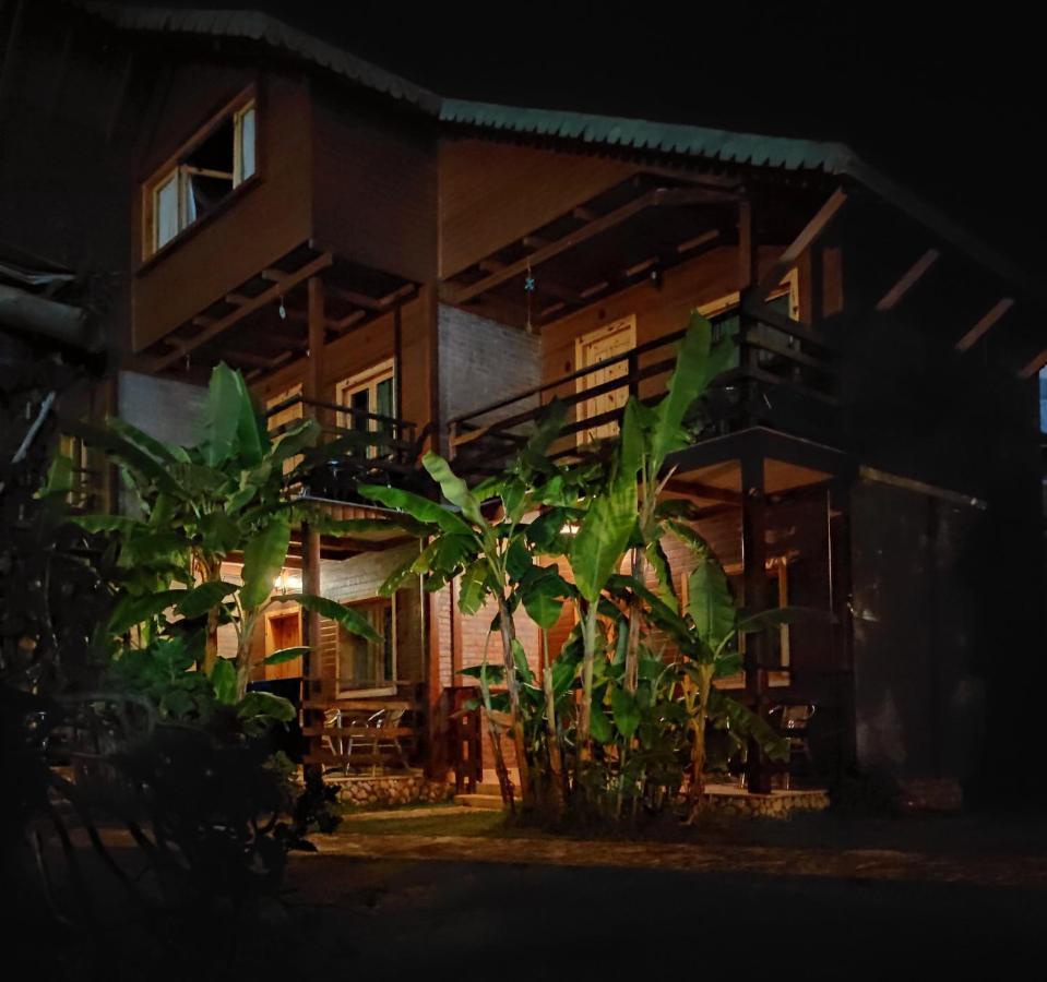 Guesthouse Vila Druri Dhermi Bagian luar foto