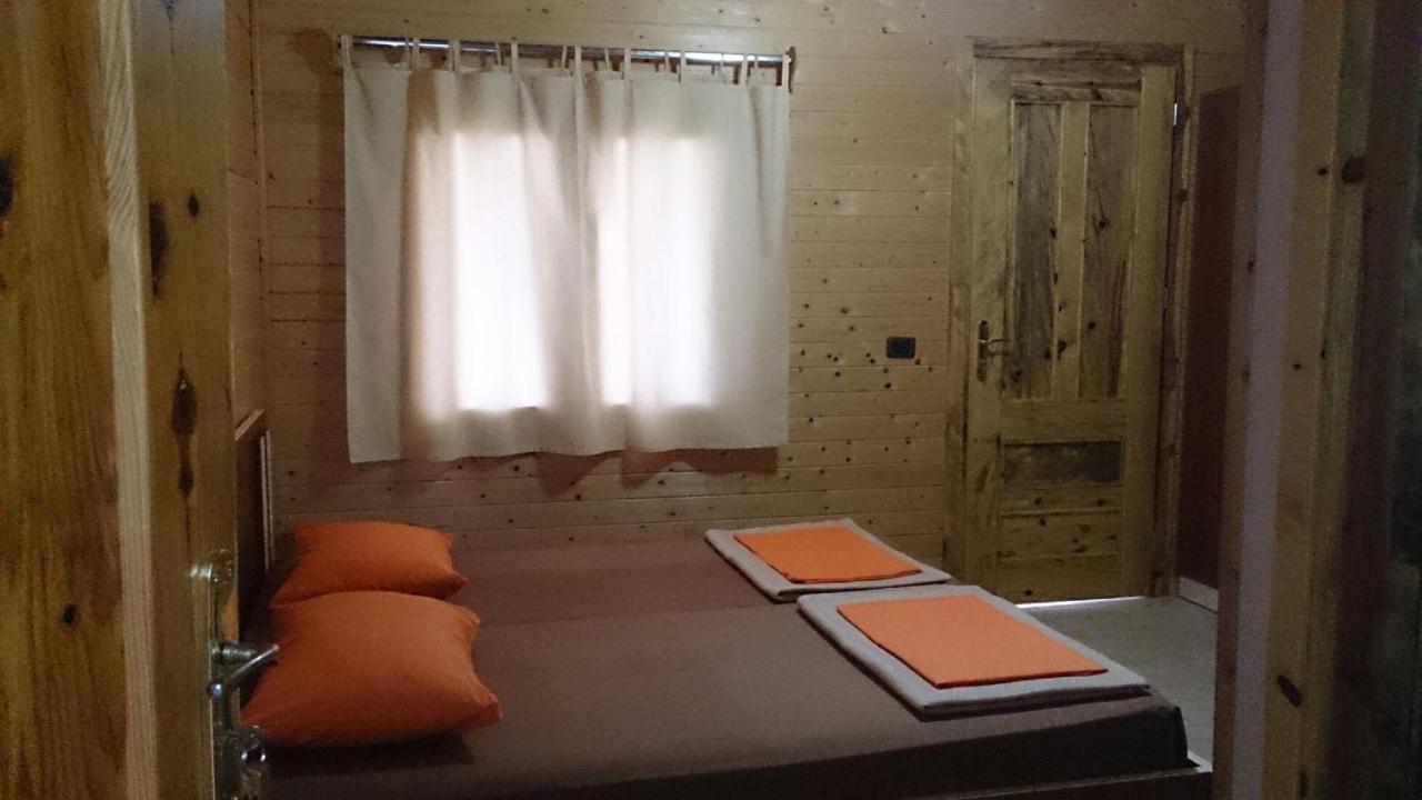 Guesthouse Vila Druri Dhermi Bagian luar foto