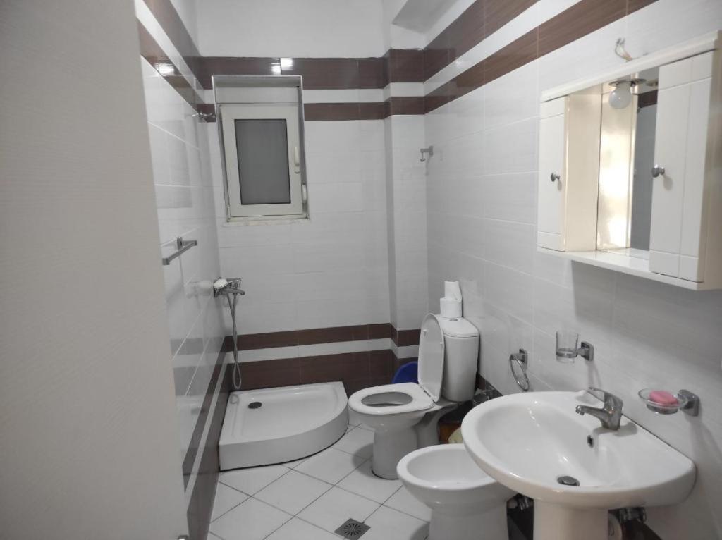 Guesthouse Vila Druri Dhermi Bagian luar foto