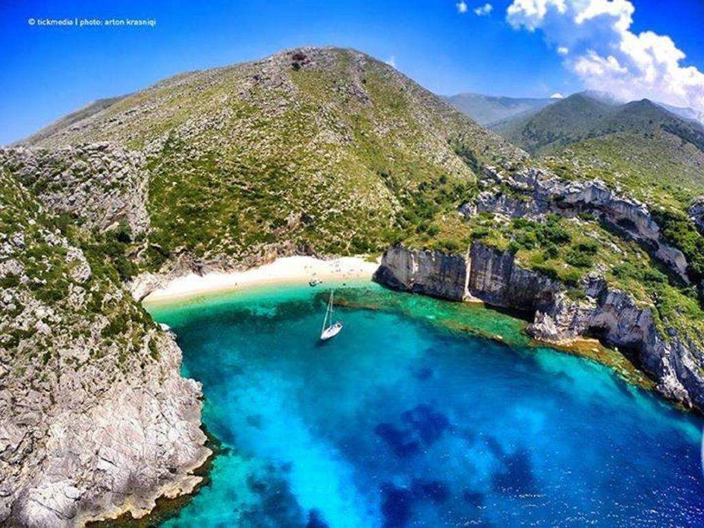 Guesthouse Vila Druri Dhermi Bagian luar foto